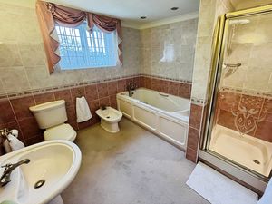Bathroom- click for photo gallery